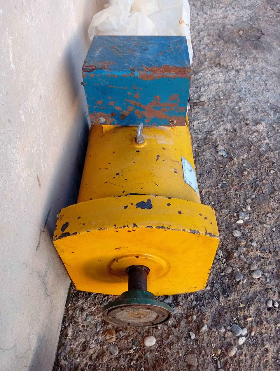 للبيع
***********
