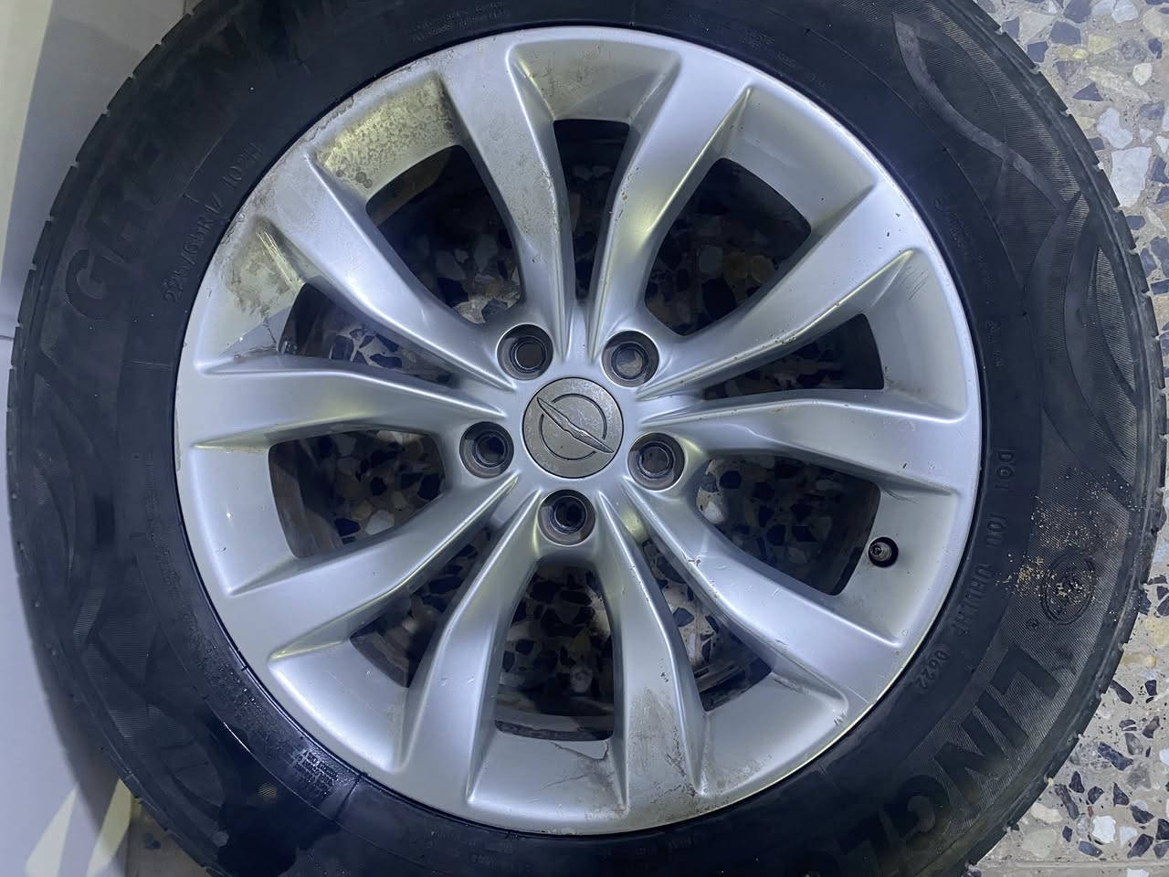 سلام عليكم ويل ابو الورده حجم17ويل جديد كلش هستوني شتريته ويا زوج تايرات نضاف كلش وزوج واحد تعبان واحد مكفول لا فطر ولا لحيم ولا عواج مكاني البصره رايده ب 300هوه وتايرات رقمي ***********@إشارة
