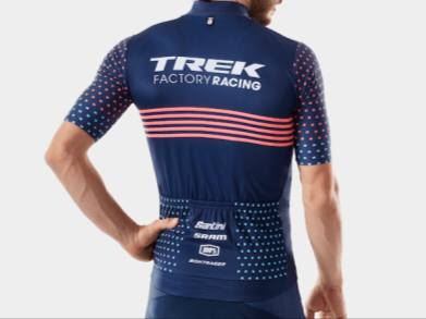 السلام عليكم متوفر✅
دريس ماركه تريك / قياس XXL
شورت تعلاكه ماركه TKO / قياس XXL 

خدمه التوصيل الى جميع المحافظات🚚
واتساب ***********📲
