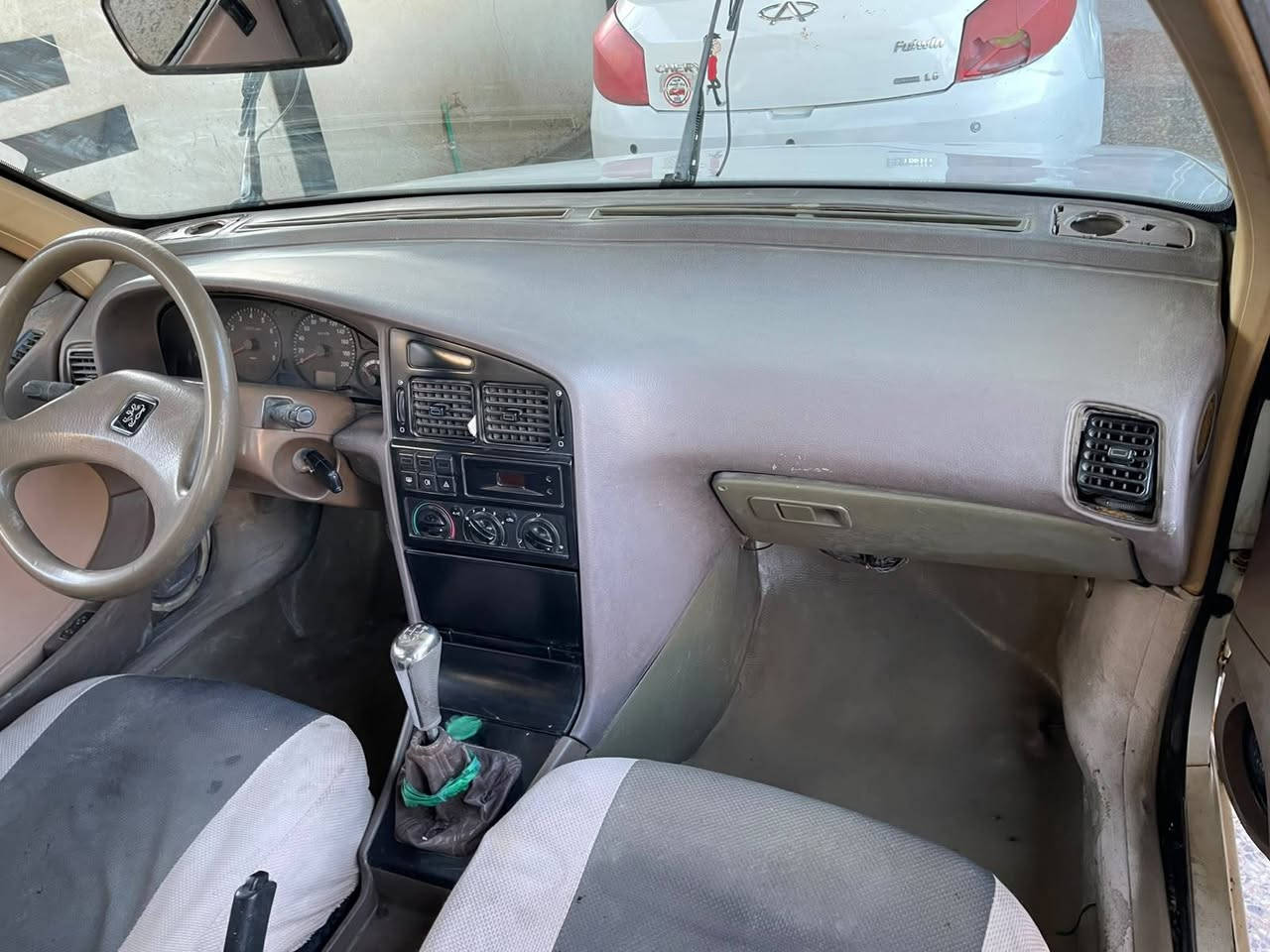للبيع بيجو 405 GLX
السلام عليكم سيارة رقمها بغداد كير محرك فرنسي تخم تاير جديد سيارة مال بيت ما متعوبة سعرها 33 وبيها مجال للتفاوض موديل 2009 عنوان بغداد حي الجهاد *********** وما متواجد ع فيس
