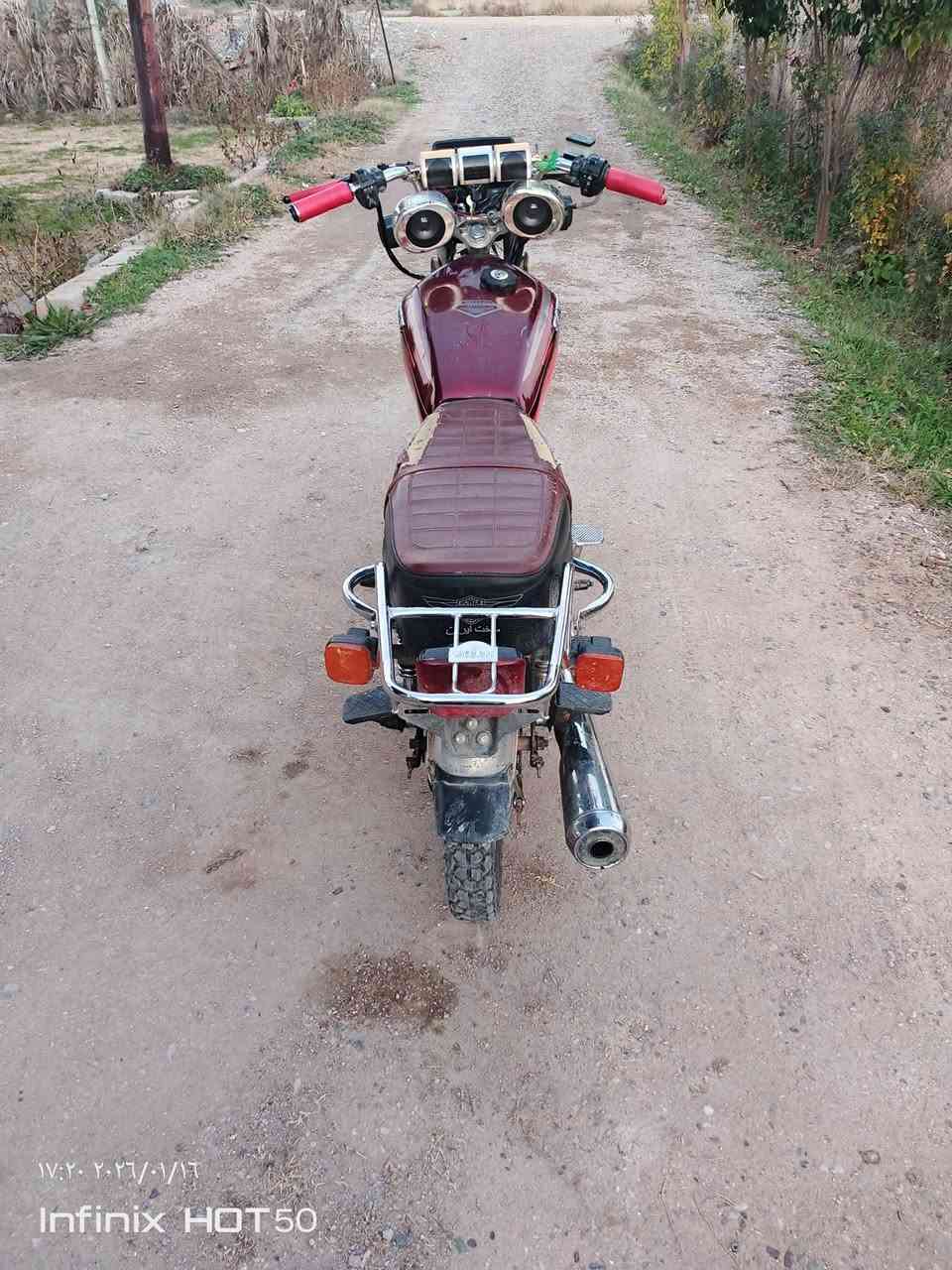 سلام عليكم دراجه يرني5كير محرك 150موديل21 كهربايات كامله لسعر 450وبيه مجال الستفسار ***********
