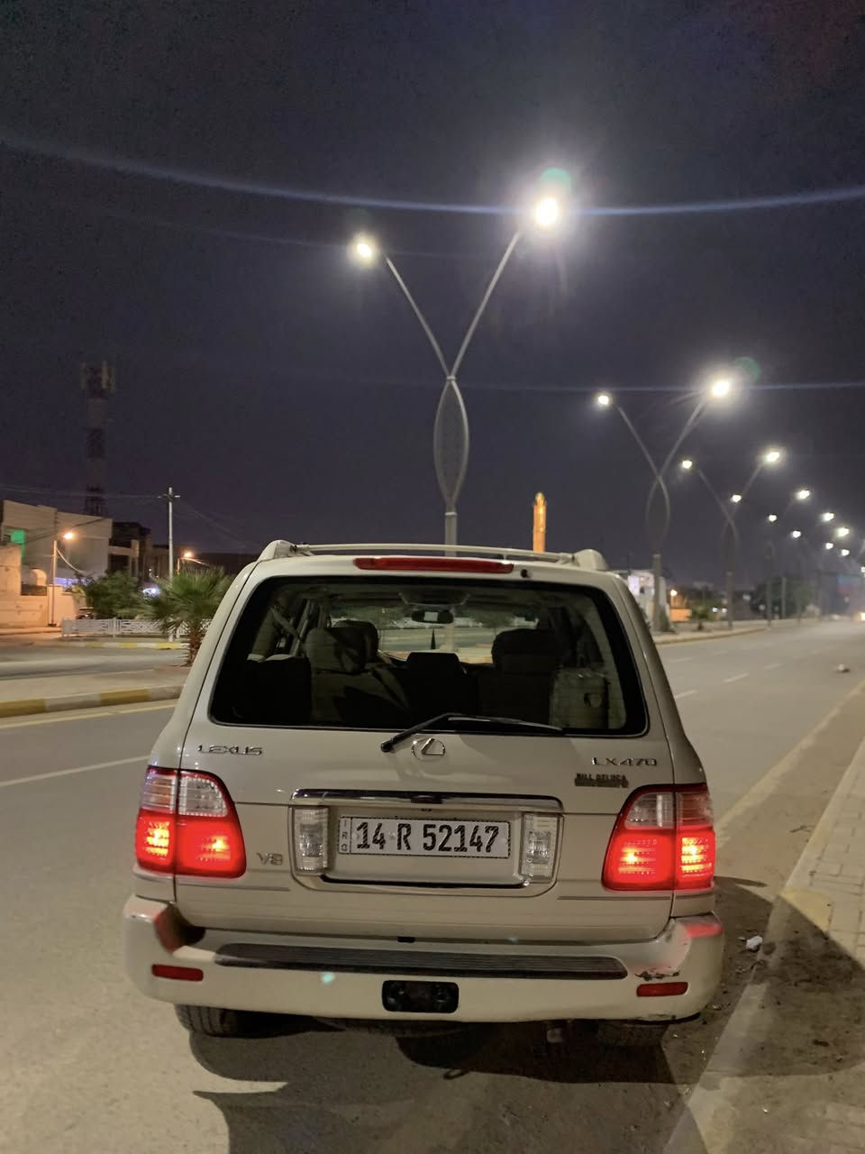 السلام عليكم
سيارة لكزس LX470 2005 للبيع — رقم بصره مشروع وطني / رقم إنكليزي. سنويه لل2030
المحرك: 8 سلندر.
المواصفات: مواصفات لكزس المعروفة، جكات، إنارة ترحيبية.
السيارة نظيفة جداً، الدوشمة جديدة، وبيها قطعتين صبغ جاملغ امامي وخلفي والفوك الباب التكمه بس مرشوشه رشه
الدعامية الورانية بيها ضربة ومصلّحة وتحتاج صبغ.
حدادية السيارة ممتازة.
السيارة كاملة من كلشي، المحرك والگير خير من الله، والتيارات جيدة.
سعر السيارة: 190$ وبيها مجال.
للاستفسار: ***********موقع الانبار الرمادي
