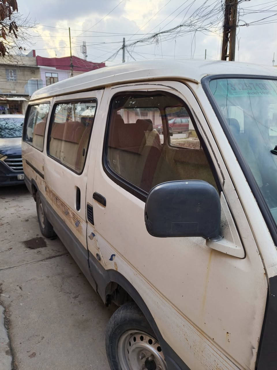 السلام عليكم 
كيا 14 راكب صيني موديل 2008 صاحبها الشرعي ابغداد عنوانه موجود فقط مرابط مكينة كير اكسل نظيف تايرات 4 طخم نظيف باتري نظيف السعر 16 ورقة مكاني موصل للاتصال : ***********
