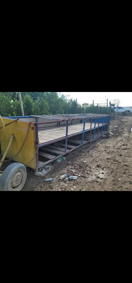 يوجد لدينا رفوف تفصال حديد وقفص بواري العنوان بغداد***********
