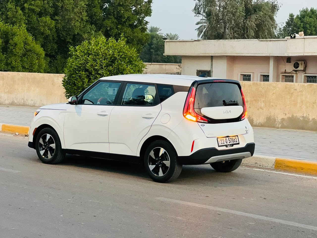 كيا صول 2023 أمريكي
رقم بغداد دولي

مكينه 2000 دوش المرغوب

شاشه دشبول الكتروني فول اناره متغيره 

رادر مانع تصادم

نظام الاطفاء الذاتي عند الازدحام

حادثها فقط جاملغ امامي

مكينه وكير وحداديه جدد

ماشيه 27  mi

تبريد و تدفئة فول

كامره خلفيه 

شاشه كبيره 

فول تحكم 

سستم سماعات dj

انظمه قياده رياضي sport

سبير منازل 

السعر159 $

الشراي يتصل 

ملاحظه بيها بيها شخط بسيط وعدلته بارد بباب السائق

ويل كروم سياره جديدة جداً مال جناي 

للاستفسار ***********
