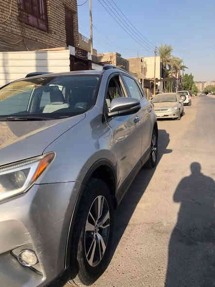 السلام عليكم راف فور موديل18 xle رقم مميز دولي بأسمي سنوية لغاية2030 حادث موضح بالسونار بدون ايرباك ماشية 60الف كيلو متر قابل للزياده سيارة جاهزة وجديدة الاتصال ***********
