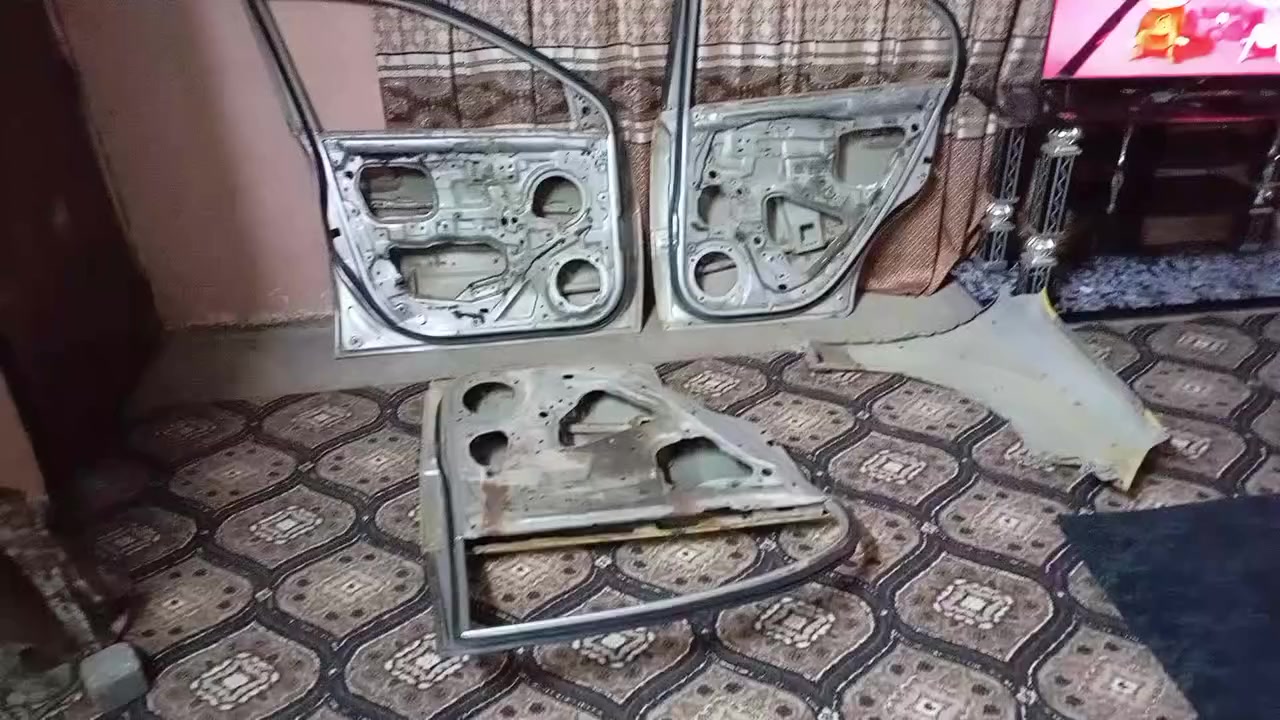 بواب رايو 3مع جاملغ نضافه فول مثل ماوضح بل صوره نضافه فول المكان الموصل حي النتصار  60 الستفسار الراقم ***********)السعر 180وبيه مجال شي قليل
