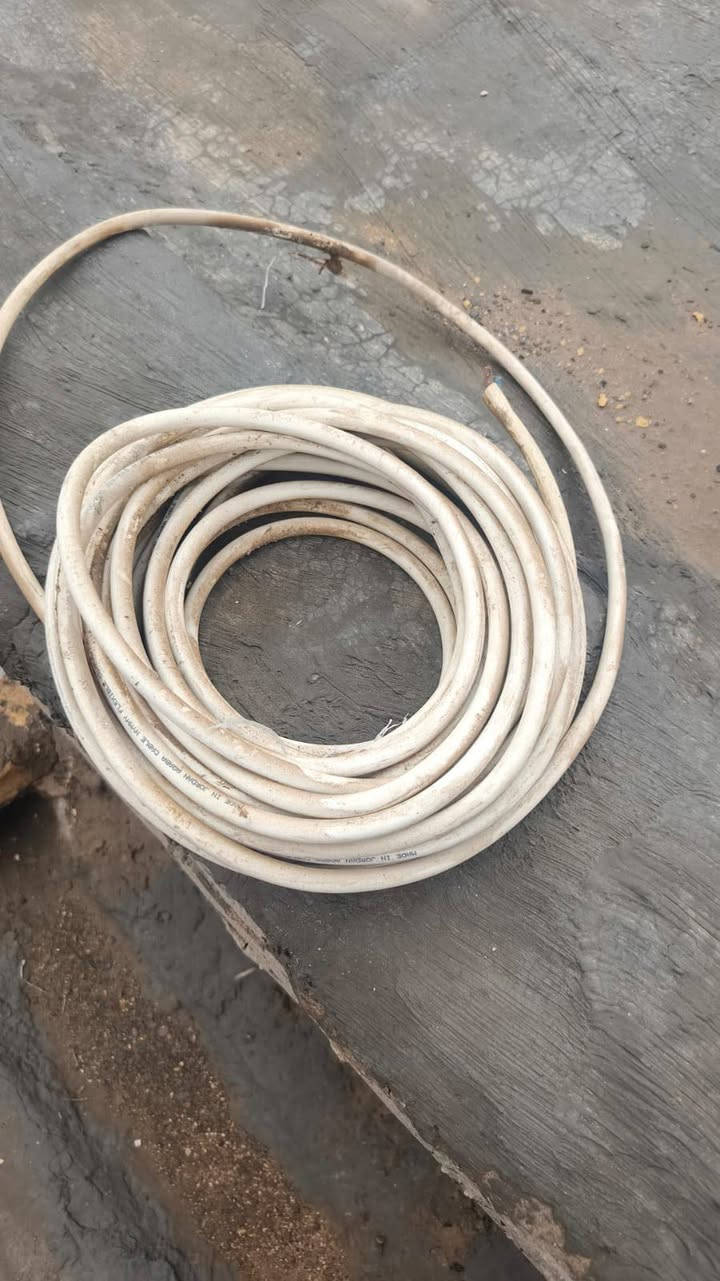 غراض مستعمله للبيع كلمن وسعره العنوان الشعب شلال  ***********
