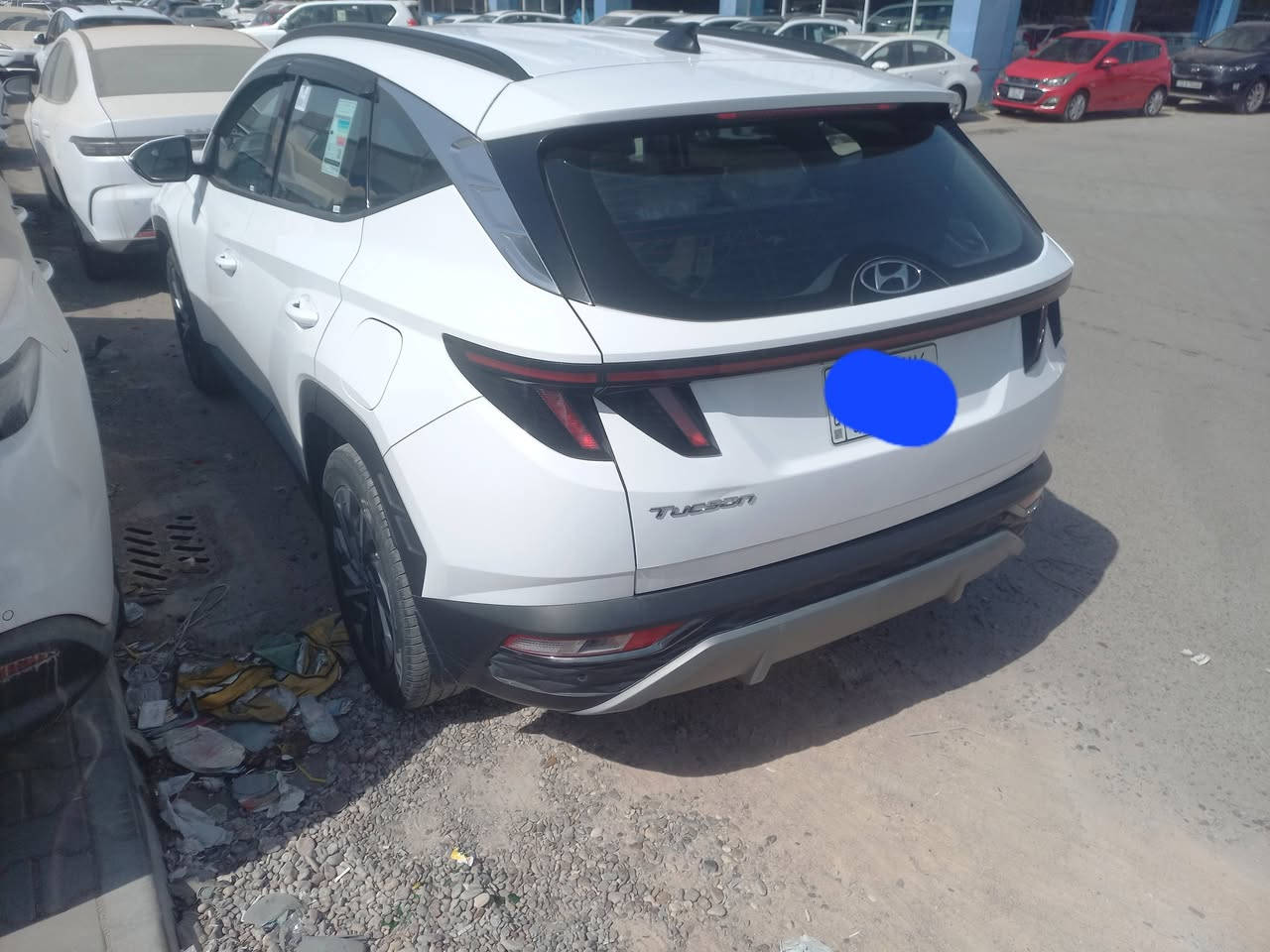 سلام عليكم اخوان هونداي توكسان موديل ٢٤ كفاله سياره جديده بصمه كشنات كهربائي ماشيه ٣٠ كيلو رقم بغداد بسمي سنويه لل ٢٩  اي استفسار اتصل على الرقم *********** مكان بغداد مدخل معارض البياع من جهة سيديه معرض حجي خالد سعرها ٢١٠ ورقه وبيها مجال بسيط اي استفسار اتصل موجود واتساب
