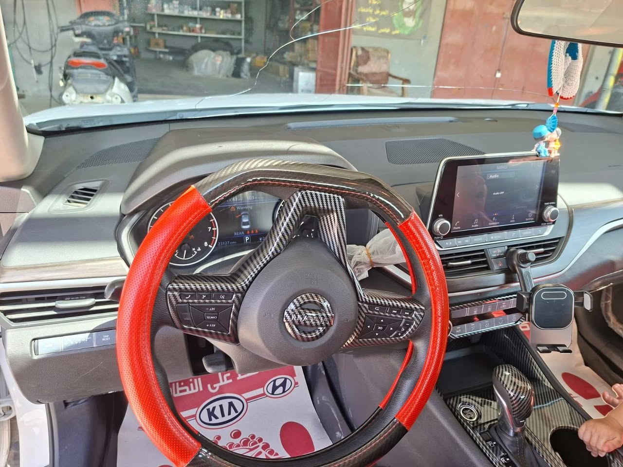 السلام عليكم عليكم عندي نيسان اليتما 
موديل 24
سياره جاهزه 
سيارة معوقين 
السعر خل يتصل ع الرقم
***********
