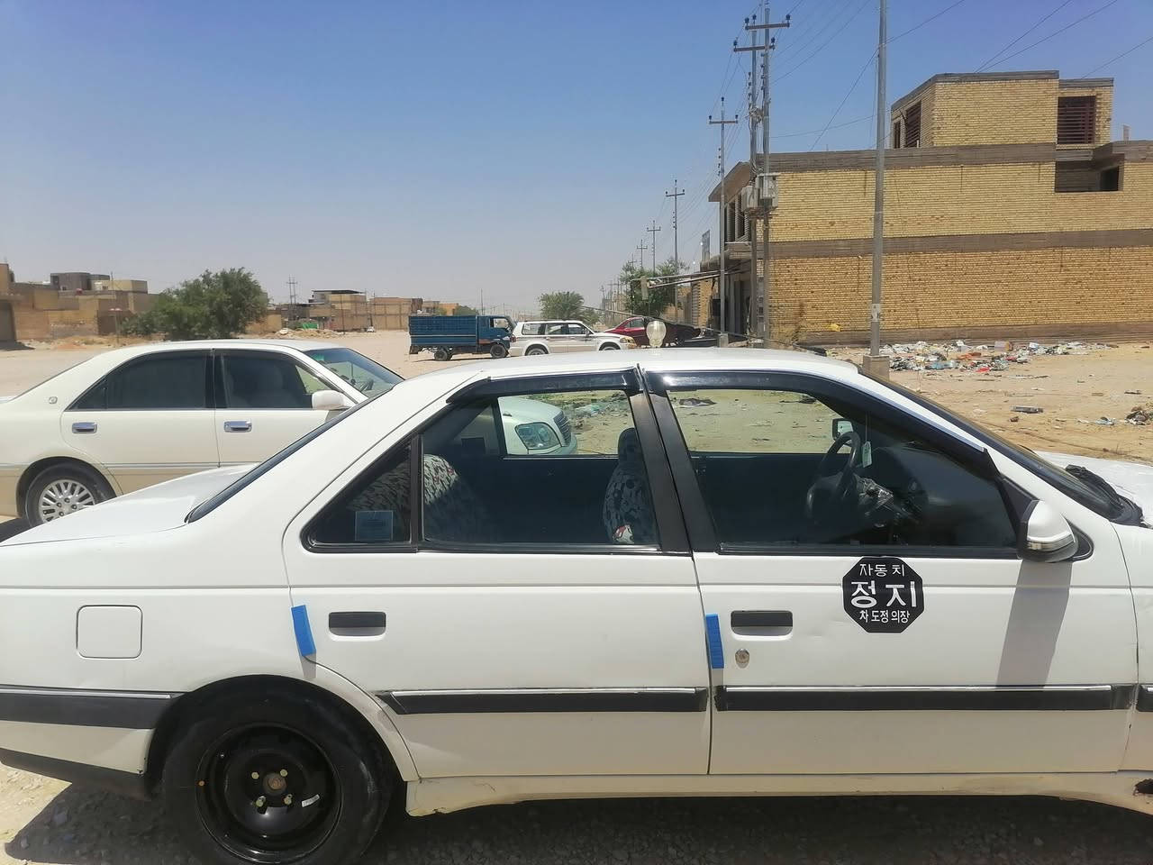 السلام عليكم بيجو 405 موديل 10 رقم انكليزي دولي نجف للاستفسار هاذة رقمي ***********
