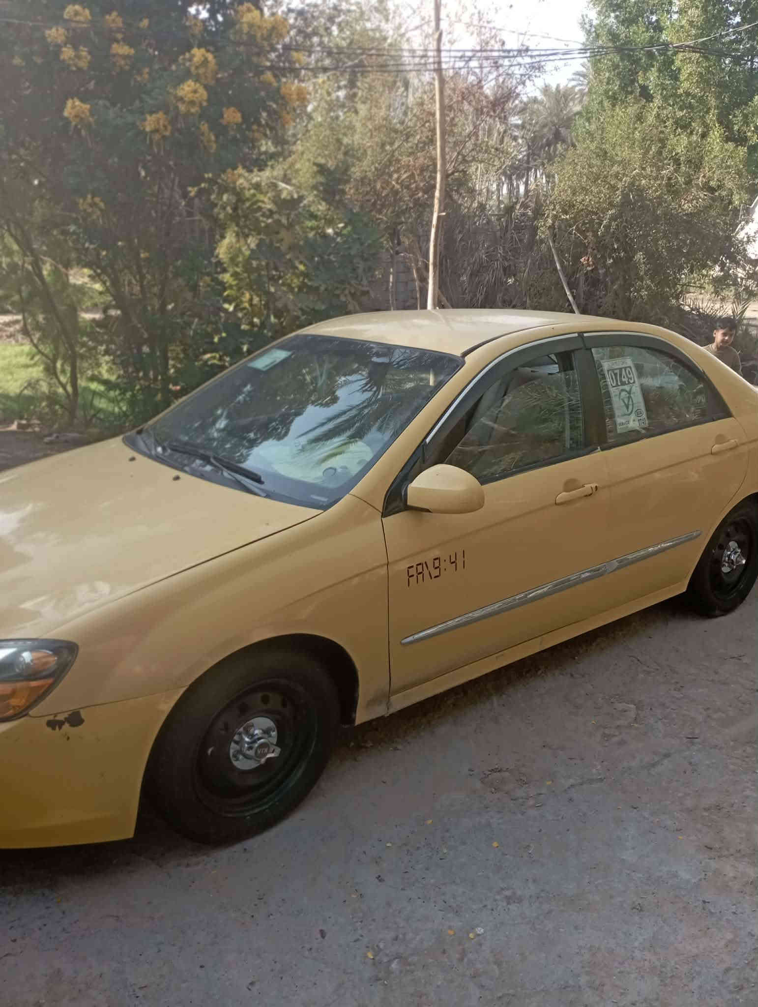 سلام عليكم سبكتره موديل 2009محرك مكفول تبريد مكفول حداديه جديده تخم تايرات جدد
بيها طخه بل دوسه مكاني حله مركز 
 السعر 80 او بيها مجال ***********
