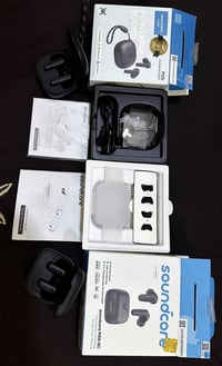 عندي سماعتين من انكر للبيع  الاولى R50i nc الثانية p25i نسخه محسنه من ...