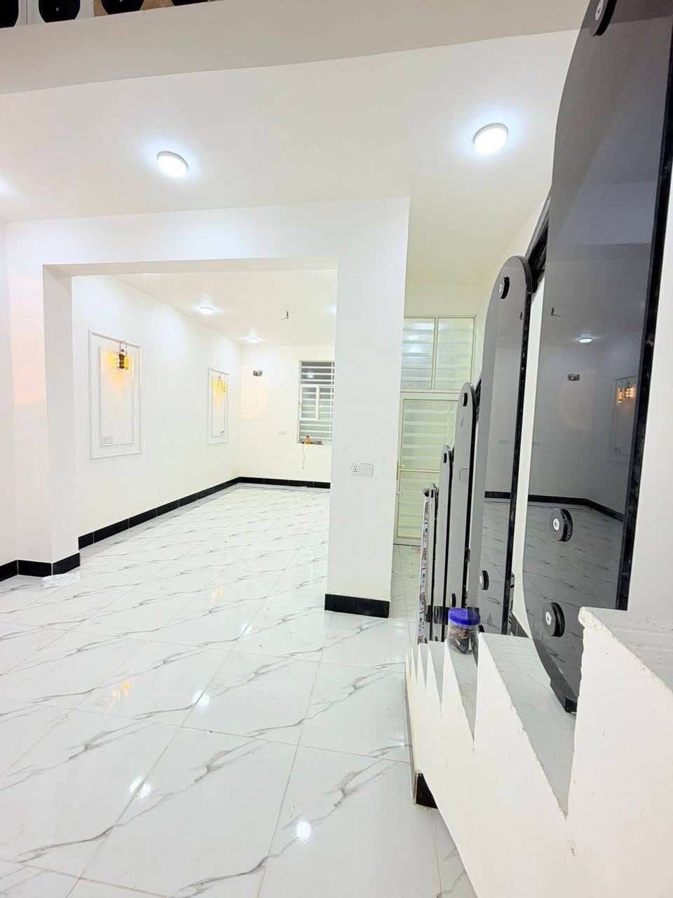 المساحه ١٠٠ م. طابو زراعي بالنجف
ملحق حي ميسان// قريب سكلة الكرعاوي // شارع الزوار 

بناء حديث وغير مسكون

#ملاحضه البيت بي مخزن 

# شغل درجه اولى// طابوق 🧱 وصب 

شارع ١٢ متر تبليط 

*********** اتصل او وتساب
