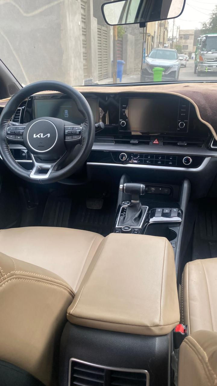 كيا سبورتاج 2025 

 KIA SPORTAGE 2025 

 خليجي 

 الموديل 2025

 سعة المحرك 2.0L

 مرتبط بناقل حركة أوتو 6 نمر

 عدد AIR BAG 2 

 حساسات أمامية 

 حساسات خلفية

 لايت زينون + LED

 كشافات 

 بك لايت LED

 حجم الاطار 235/50R19

 ويل كب 19

 4 دسك

 ماسحة خلفية

 اريل نفكيتر 

 مفتاح التشغيل بصمة

 تشغيل عن بعد 

 فتح الصندوق كهرباء 

 دشبول شاشة 

 شاشة Apple Car play

 كاميرا دوارة 

 المقاعد مخمل  

 حركة المقاعد الأمامية كهرباء

 تدفئة المقاعد الأمامية 

 تدفئة المقود 

 مثبت السرعة Cruise

 المودات والأوامر الصوتية

 أوضاع القيادة  Drive Mode

 فحص أنظمة السيارة 

 حساسات ضغط اطارات 

 مقود جلد حياكة 

 شفتات مقود

 قطعتين تبريد

 هاند بريك كهرباء 

 ا ABS 

ا Auto Hold   أوتو هولد

ا ISOFIX  مثبت مقعد الطفل

 نظام مانع الانزلاق

 نظام نزول المنحدرات 

 اشارة في المرايا الجانبية

 مخرج منفذ الطاقة 

 ا  Bluetooth 

 شاحن هاتف Wireless 

 ضمان خمس سنوات أو 100,000 km / ضمان المجموعة الدولية

***********

***********
