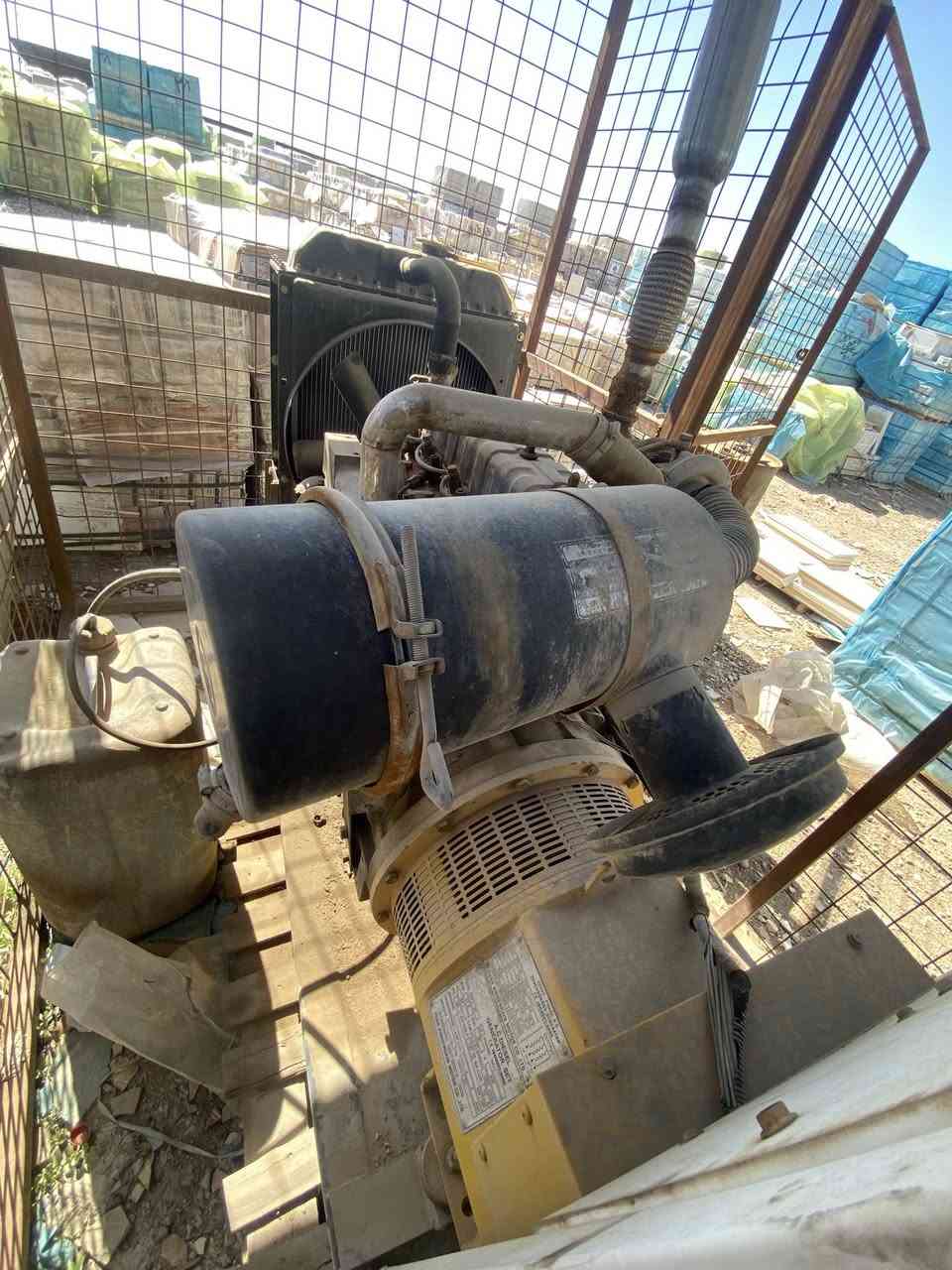 مولد بيركنز صيني 37 كيفي / 54 امبير للبيع بغداد سيطرة تبادل ابو غريب


**إذا كنت صاحب هذا الإعلان وتريد حذفه لأي سبب، رجاءا أرسل رسالة إلى الدعم الفني**