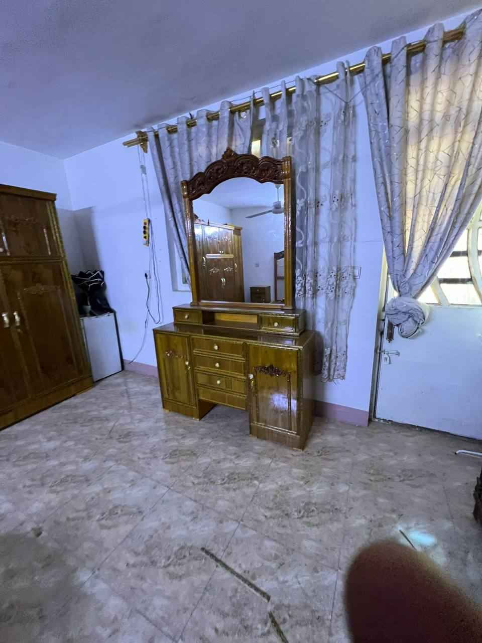 غرفه نوم ٥ باب 
الخارج صاج ٤ ملم الداخل عادي ٤ ملم 
القياعده بلوك الضهر جرجوبة براغي 
التوج زان مصري 
شغل فوق الوسط
قياسات الكنتور الارتفاع ٢٣٠ سنتيم
العرض ٣ متر
السعر 960

النقل والشد مجانا داخل بغداد

يوجد توصيل لكافة المحافظات بغداد, العراق


**إذا كنت صاحب هذا الإعلان وتريد حذفه لأي سبب، رجاءا أرسل رسالة إلى الدعم الفني**