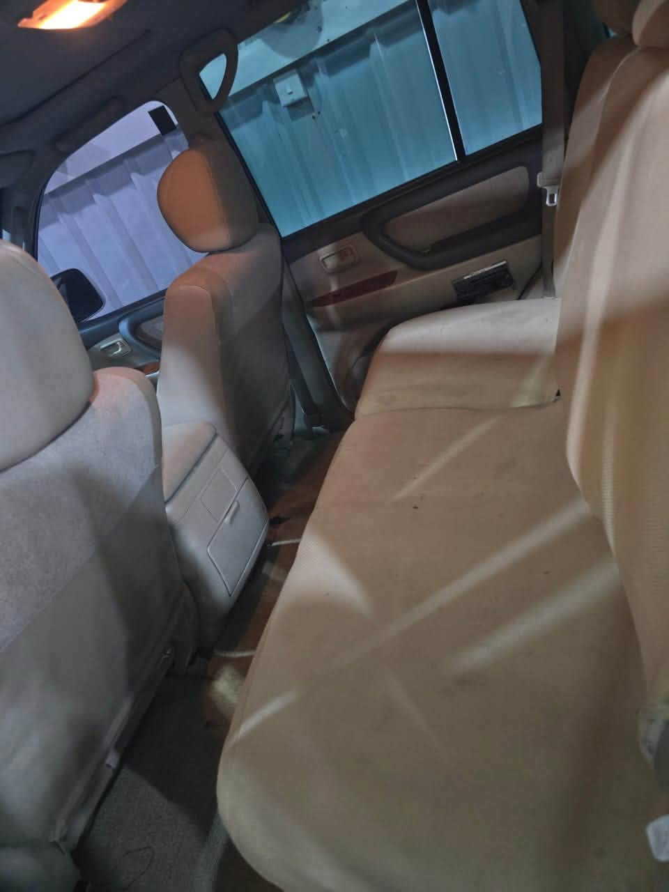 Toyota Land Cruiser
GXR  2006
السعر 188
السياره مرقمه اربيل كلشي جاهز رقم جديد تحويل ثاني يوم  
بدون صبغ شرط
فتحه سقف
وباقي مواصفات لانكروزر
شرط  غرامات 
عنوان كركوك
***********
