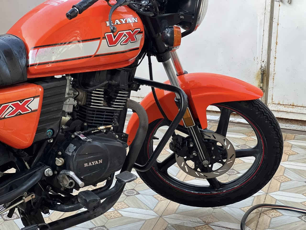 السلام عليكم دايون نفخ موديل 2023 ///200cc       اوراق اصولي بأسمي  وكيل(ثامر خلخال)
نضافه كدامك محرك ممفتوح دراجه حلوه وخير من الله وكلش ناعمه 
برغي ما ناقص 
السعر المطلوب1.500 
مليون ونص(بيه مجال قليل)
كربلاء 
***********
