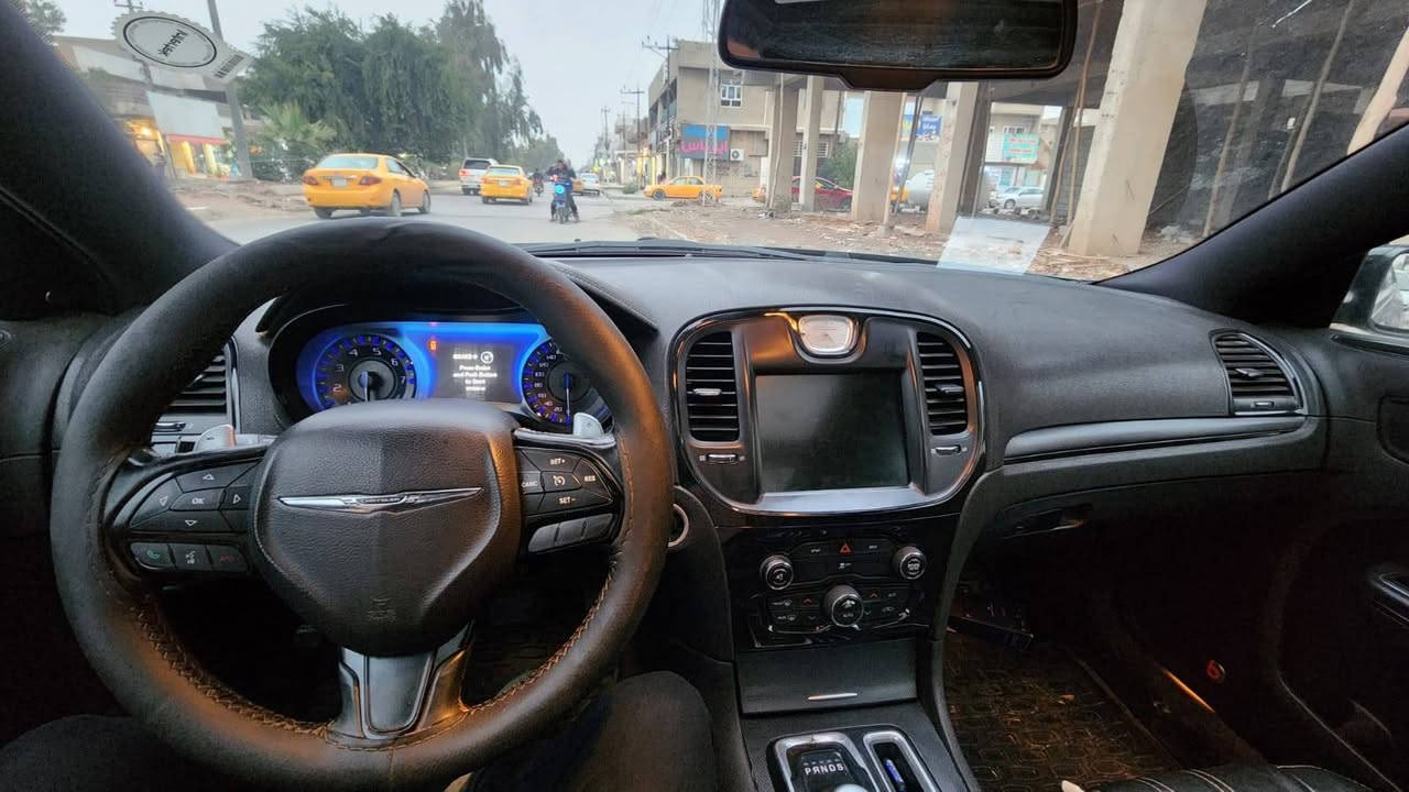 اوباما موديل 2016 300S مواصفات بانوراما كشنات جلد اسود تدفئه وتبريد المحرك والكير بالشرط رقم اربيل دولي جديد السنوية باسمي مجدده لغاية ٢٠٢٨  وبيها صبغ نص جامرلغ خلفي صفحة السائق مع اشوية تعديل  بارد في نهاية الصندوق  مال واحد جناي وليس بائع شاري مكاني كركوك والسعر$240 رقم الموبايل *********** كركوك, العراق
