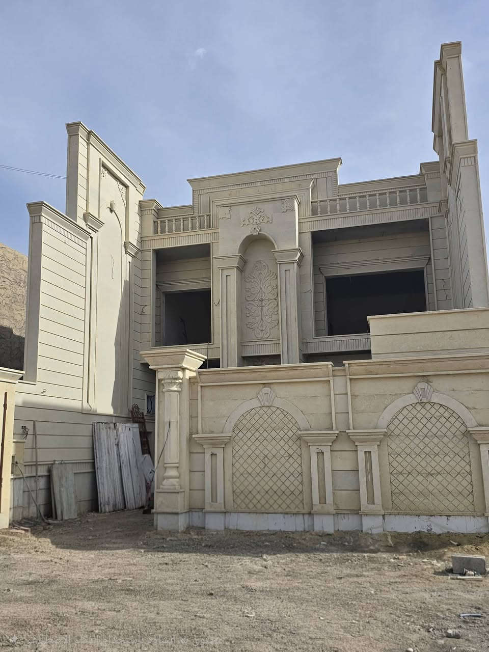 ابو رقية لتغليف جميع الديكورات الخارجية الواجهات لتغليف حجر حلان ومرمر للإستفسار 
***********
***********
