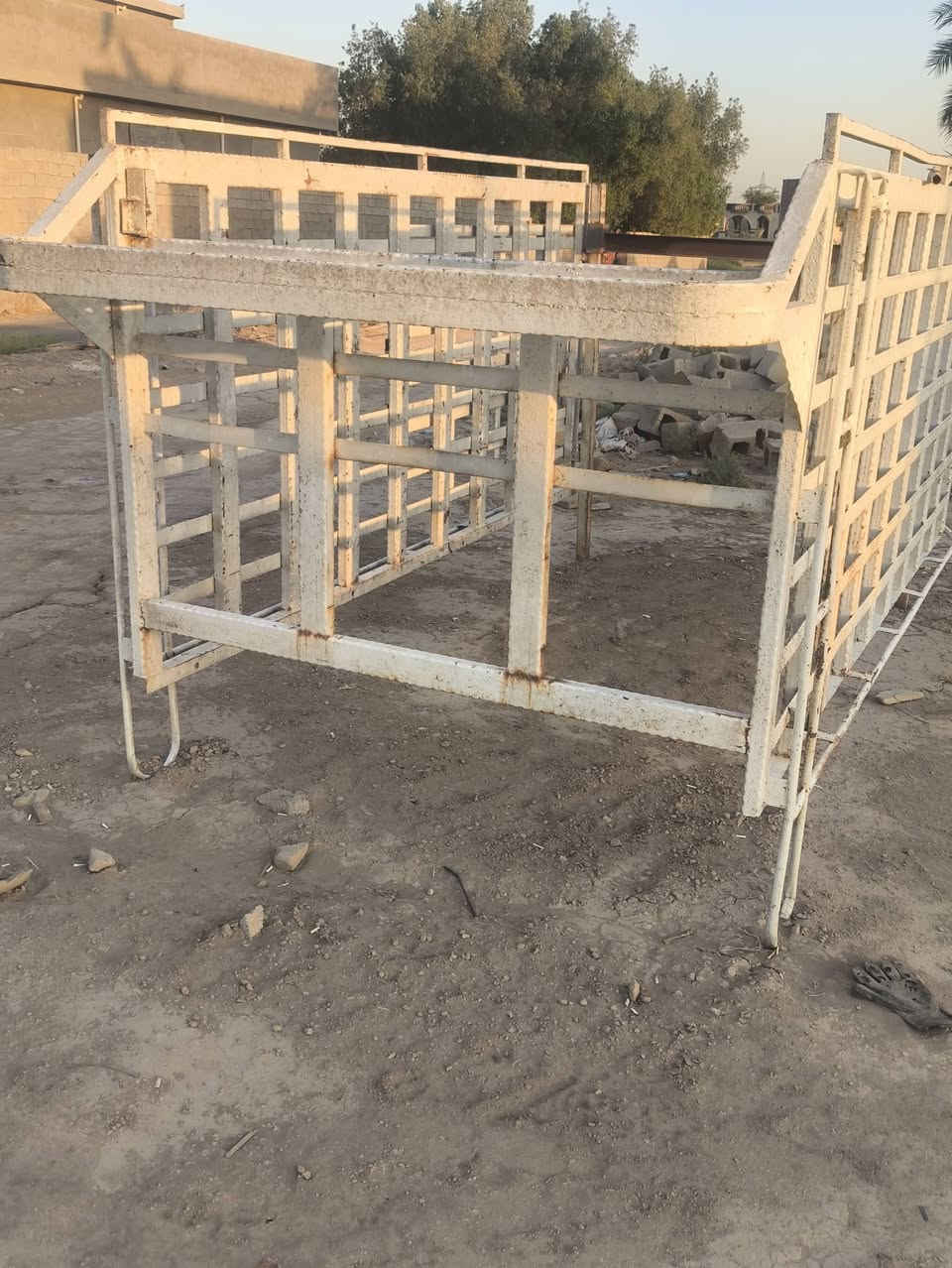 محجر كيه فحل حديد مليمين ونص  بوري مربع السعر 500وبي مجال بصيط  بغداد تقاطع النهروان التصال ***********
