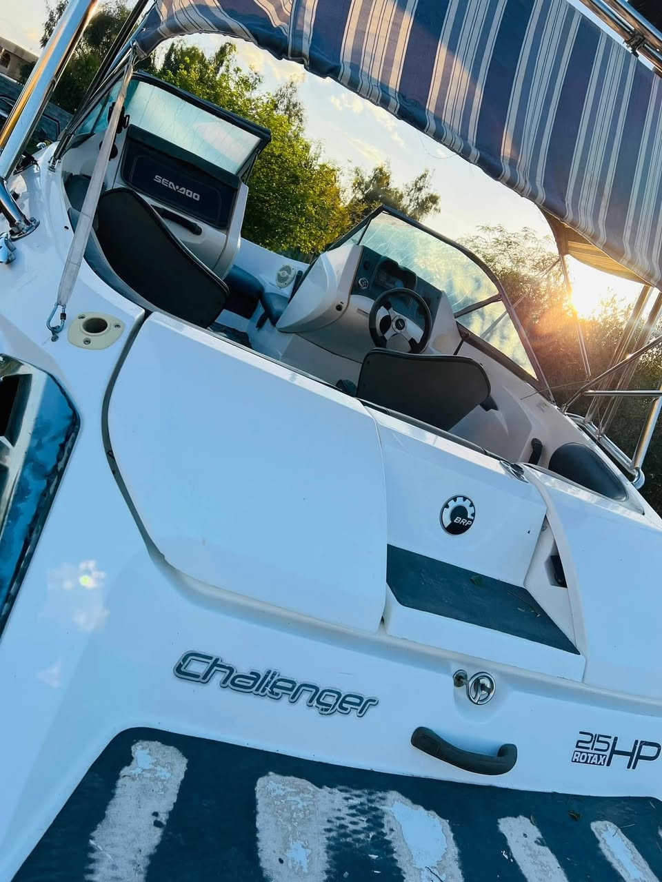 السلام عليكم للبيع جت بوت  سيدو 260 الجت شغال وجاهز مابي اي نقص عربانه بلاديه   مكان الجت تكريت.لجت نضافته مبينا ب الصوره. ماشي شي قليل 
***********
