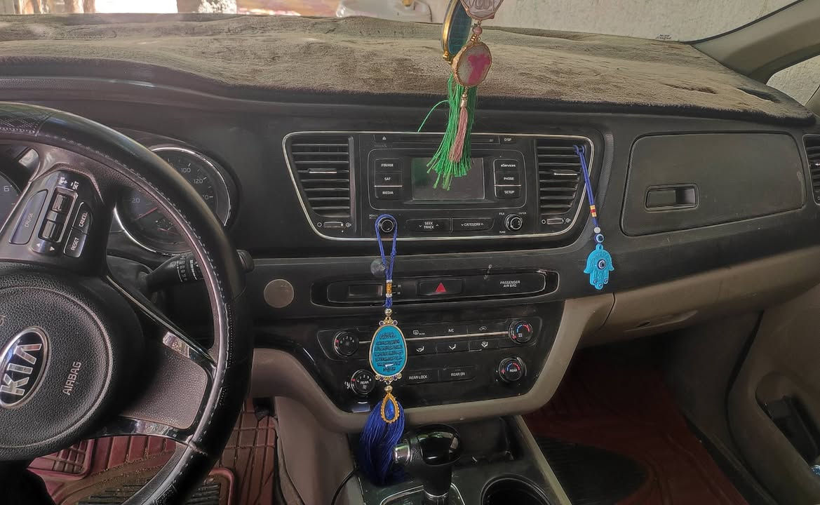 سلام عليكم سيدونا موديل 16سنويه ل30 كير اوتماتيك بانزين بيهه صبغ احزام رقم كربلاء سعر 160 رقم هاتف ***********
