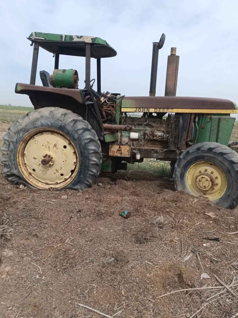 السلام عليكم
جوندير 88 رقم وسنويه ما بيها كلك جانت تشتغل بس صار 4 سنوات متروكه +وراها دسك 24 ناردي  السعر 11وبيها مجال للطيبين المكان. بغداد طريق الكوت ....للستفسار ... ***********
***********
***********
