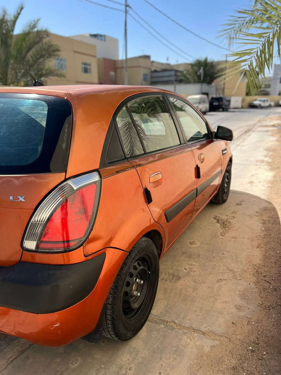السلام عليكم
كيا ريو هاتشباك  LX 2008 للبيع 

وارد امريكي محرك 1600
حدادية جديدة
تخم تاير جديد
ادامة لمنظومة الاحتراق بالكامل 
نوافذ كهربائي
التبريد جيد 
رقم نجف الماني مميز بأسمي 

السعر 60


**إذا كنت صاحب هذا الإعلان وتريد حذفه لأي سبب، رجاءا أرسل رسالة إلى الدعم الفني**