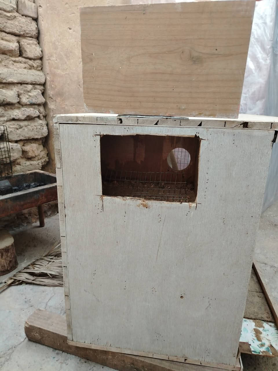 للبيع  ب  25 الف قفص خشب بي جرار تنضيف وبي باب خارجي من الصفحة مالتة


**إذا كنت صاحب هذا الإعلان وتريد حذفه لأي سبب، رجاءا أرسل رسالة إلى الدعم الفني**