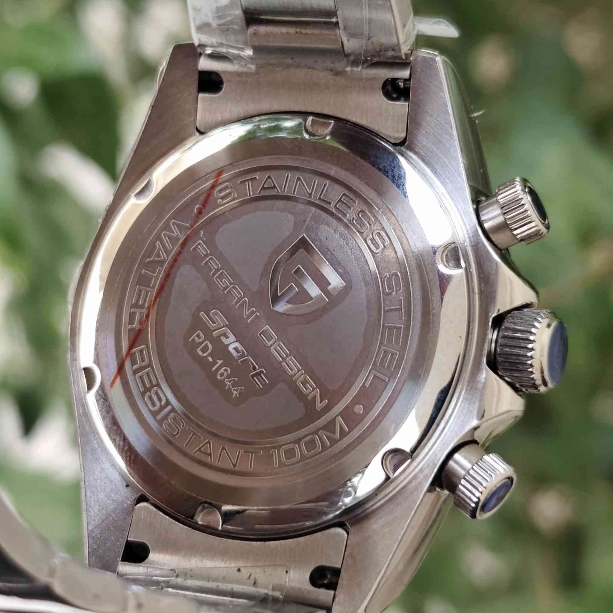ساعة ماركة باكاني دزاين Pagani Design أصلية💯⌚

موديل PD-1644

 جديدة لوك ⌚✨وبعلبتها الأصلية مع كامل ملحقاتها 

أهم مواصفات الساعة:
✅الماكنة : ماكنة يابانية 🇯🇵 أصلية من شركة سيكو (Seiko VK63) بنظام الميكا-كوارتز.
الزجاج: ياقوت (Sapphire Crystal) ضد الخدش تماماً.
✅الإطار: سيراميك فاخر يعطي لمعة دائمية ولا يتأثر بالاستخدام.
✅الهيكل: ستيل كامل (316L) المقاوم للصدأ وتغير اللون.
✅المميزات: كرونوغراف شغال بدقة عالية، مع مقاومة ماء تصل لعمق 100 متر.
✅قفل بحري
✅الإضاءة الليلية (Luminous): الساعة تحتوي على مادة مضيئة (Lume) على العقارب والمؤشرات، مما يسهل قراءة الوقت في الظلام.
✅قطر الساعة: 40 ملم

 يوجد خدمة توصيل لكل العراق 🇮🇶


**إذا كنت صاحب هذا الإعلان وتريد حذفه لأي سبب، رجاءا أرسل رسالة إلى الدعم الفني**