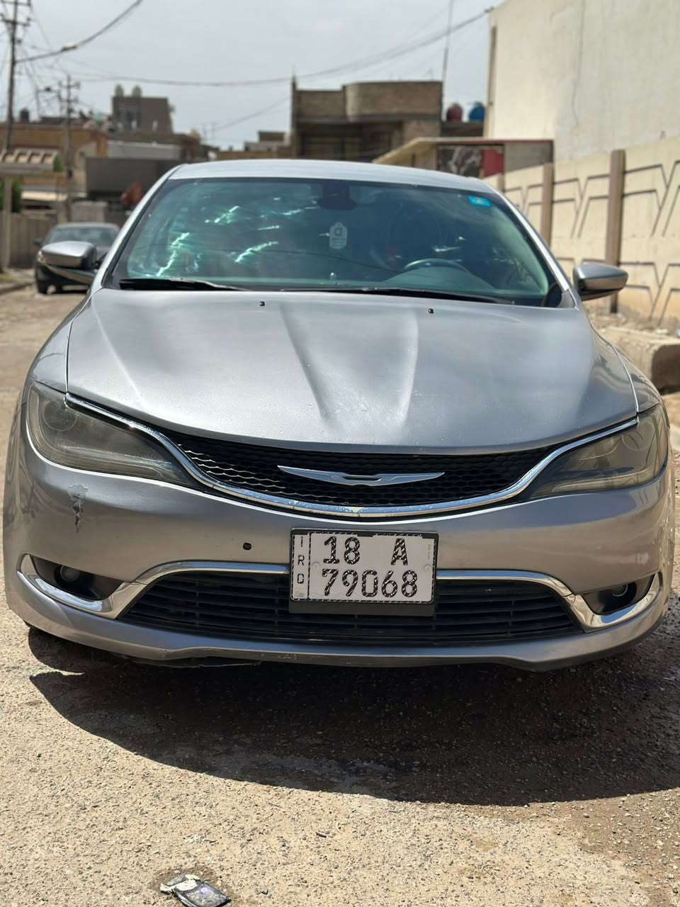 ‏C200 محرك 2400cc فئة S فول مواصفات بدون الفتحة لون رصاصي
حادثها جاملغ الايسر وبنيد وبيها طخات بسيطة بيها ايرباك الدشبول

مواصفات السيارة
١- شاشة كبيرة 
٢- العينة كبيرة ليزرية 
٣- داخل مخمل
٤- الكراسي الامامية كهربائي
٧- كرسي السايق ميموري تخزين
٨- سماعات عدد ١٢ ماركة بوس
٩- لايتات زنون بلادي
١٠- ليد نهاري
١١- بك لايت ليد 
١٢- اشاير بالمري
١٤- الابواب الامامية والصندوق بصمة 
١٥- كير تسع نمر

تم تبديل
 ١- حدادية كاملة جديدة 
٢- بطارية جديدة.
٣-بلكات تخم.
٤- برمجة مراوح على 97 ودوانز وتحديث 
 

للتواصل :
***********

