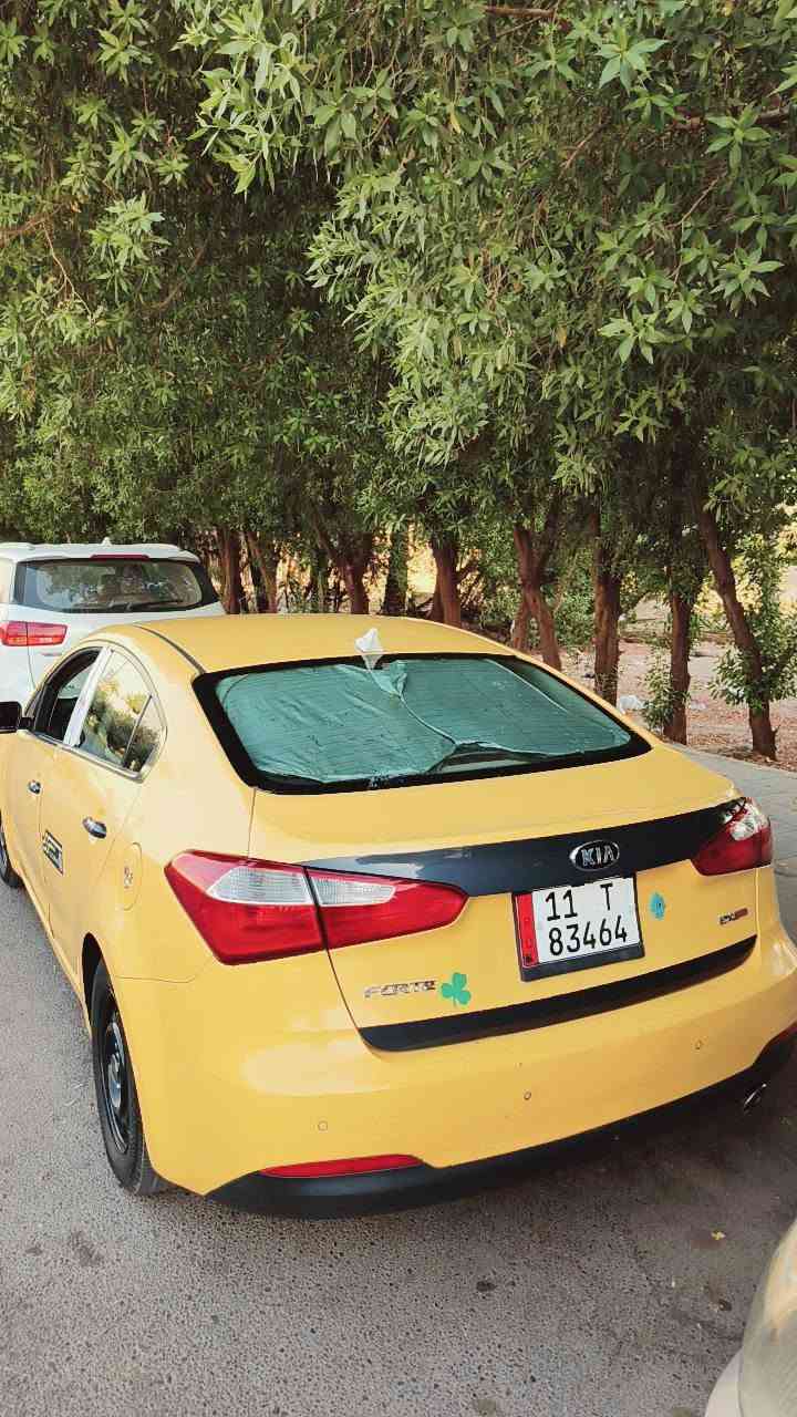 سلام عليكم كيا فورتي مديل 2015 بغداد حادث جاملغ وبنيد فقط سعر 100 موقع السيارة بغداد البلديات ***********
