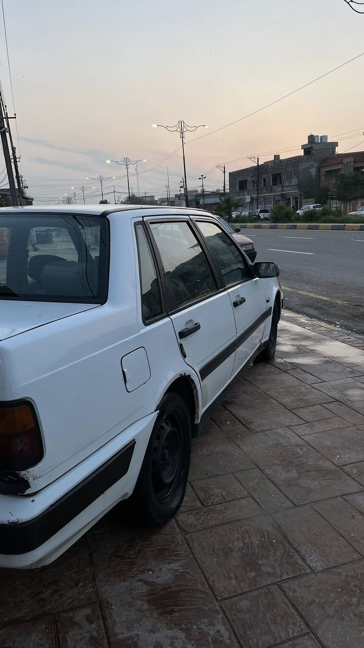 السلام عليكم سياره فالفو حجم  460 
رقم الماني بسمي شرط التحويل  ٢٩ كابون بازين شغال 
الكهربية كلها شغاله قفل مركزي سلايت جمات كهرب 
الكير شرط المحرك بديت نفخ السياره بدون صبغ وضع شركه سعرها ٢٠ وبيها مجال بسيط 
***********
