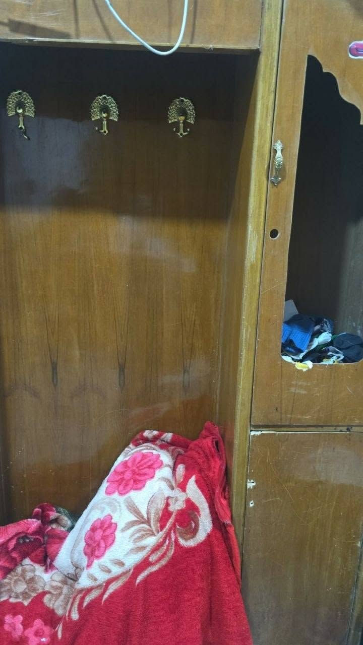 غرفه تزكام فقط الجربايه بدون تخت اضرار بسيطه السعر 260 وبيه مجال العنوان الكوفة


**إذا كنت صاحب هذا الإعلان وتريد حذفه لأي سبب، رجاءا أرسل رسالة إلى الدعم الفني**