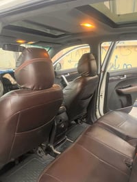 سيارة سورنتو 2012فول خليجي مكينة ستة سلندر سبعة راكب ضربة جاملق خلفي و...