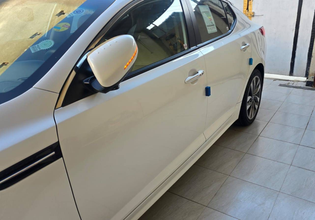 السلام عليكم كيا اوبتيما خليجي موديل ( 2015 ) فول واحد 1️⃣ على واحد 1️⃣ كلش للأخير قماره حديد سياره جديده جدا جدا مكفوله من الضربه والفتح والتبديل والبارد عدا صبغ الجاملغ الخلفي الايسر اثر طخه جدا بسيطه والباقي مكفول حتى من الشخط والرصعه ماشيه 124 محرك 2400 دوش رقم بغداد دولي باسمي هزه وسنويه جديده مكان سياره ناصريه مركز المدينه للاتصال ( *********** ) السعر ( 155 ) رجااا بس شراي يتصل سياره احلى من الصور
