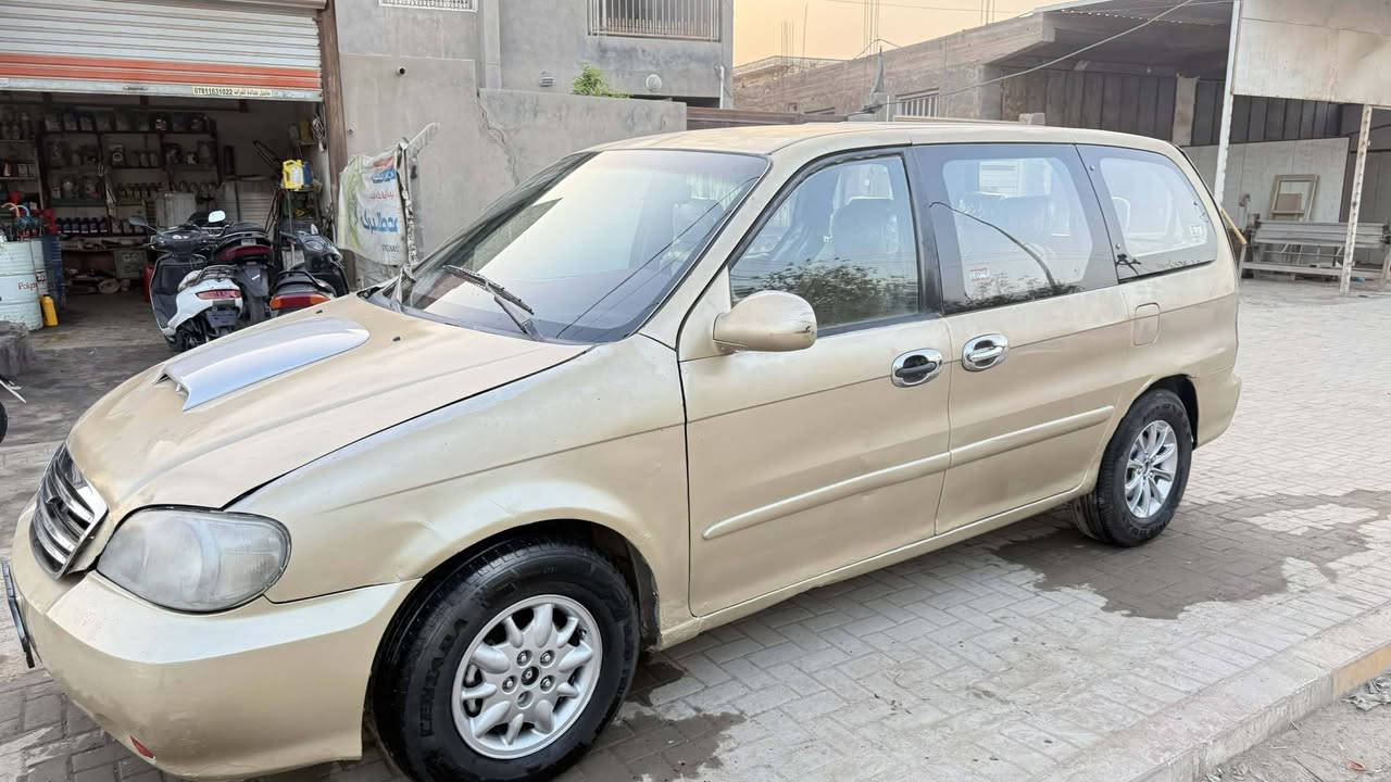 كيا كرنفال كاز اوتوماتيك رقم بغداد خصوصي ٧ راكب سنويه مشروع وطني تحويل اصوليه سياره  مابيه خياس نظيفه مكان ديوانية قضاء شاميه سعر ٣٨ ورقه بيع مستعجل موبايل ***********
