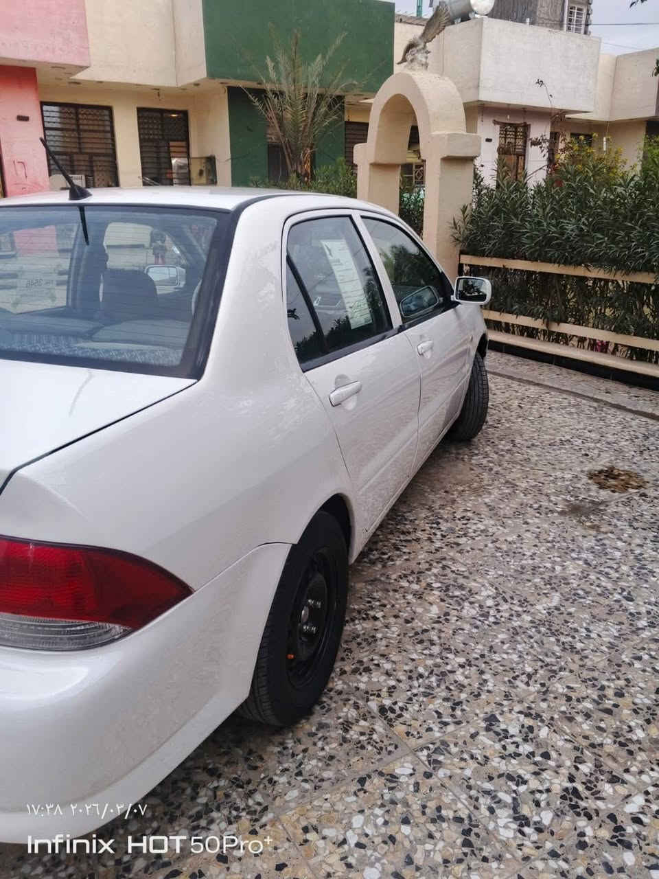 سلام عليكم لانسر موديل 2001بسمي رقم واسط مصبوغه جماليه مكفوله من اي ضربه
كير ومكينه وتبريد مكفولات تخم تاير جديد اي نقص مابيه

سياره جاهزه السعر 60وبيه مجال بصيط  رقم الهاتف ***********       مكان سياره بغداد
