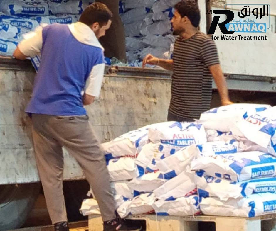 يوفر مركز الرونق لمعالجة المياه أقراص الملح عالية الجودة لتليين المياه 💧
نقاوة عالية، أداء فعّال، وذوبان متوازن يمنع الترسبات ويطيل عمر الأجهزة ⚙️

✔️ مناسب لجميع أجهزة تليين المياه
✔️ يقلل الكلس ويحافظ على كفاءة أجهزتك
✔️ جودة غذائية لراحة وأمان أكبر

اختيار ذكي لبيت يدوم أطول 🌟
25 كجم من الجودة التي تستحقها!
للاستفسار مراسله الصفحة أو الاتصال على الرقم *********** واتساب 📞
