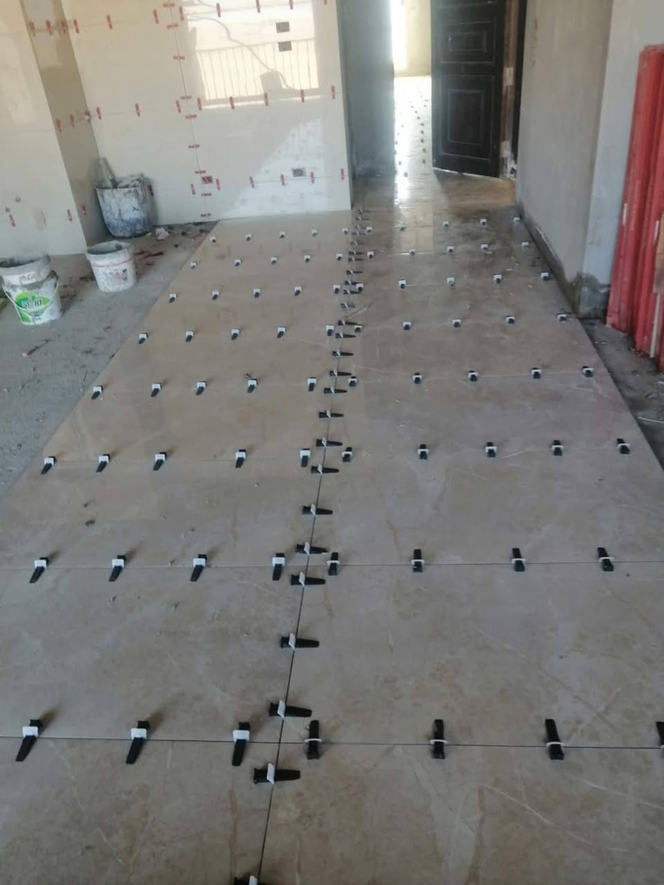 السلام عليكم محمد خلفا سيراميك جدران وارضيه وكاشي بورسلين مصري ومعي كادر متفرغ حاليا شغل درجة اولى ليزر جبنان صلايب تسليم مهندس *********** بي واتساب
