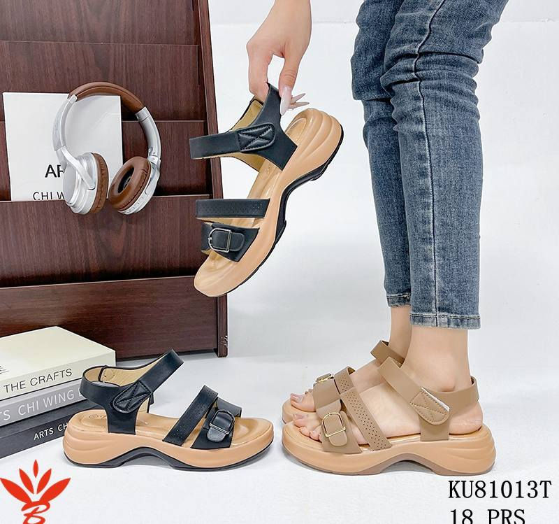 #الفراشةللاحذية 
وصلت موديلات جديدة 
صنادل نسائي طبي وزن خفيف 
مريح باللبس 
قياسات 37_41
متوفر جمله ومفرد 
عنوان المحل طوز خورماتو سوق جمهورية مقابل صياغة شيرزاد جاف 
للحجز واستفسار اكثر مراسلة صفحة او واتساب 
***********
يوجد توصيل للجميع محافظات
