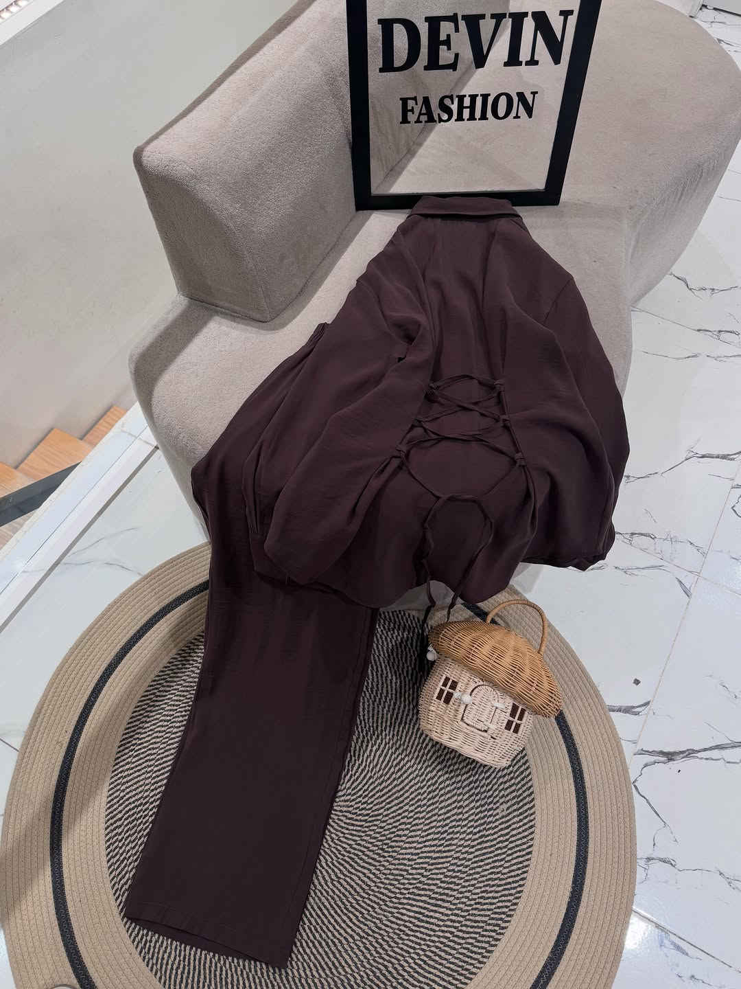 🤎 سوت بني بلون الشوكولاتة الفاخر🤎

، تصميم واسع وأنيق مع تفاصيل أربطة جذابة من الخلف ، بنسات من الامام  تمنحك إطلالة مميزة تجمع بين الراحة والأناقة ✨

كوالتي عالي خامة للن بارده✨ 

طول القميص 75cm✨
بنطرون كيلوت لاستيك مريح✨

✨✨✨✨

قياسات 36-46
قطع محدوده🤎 
#اكسبلور_explore #اكسبلور_فولو #اكسبلور_العراق_السعوديه_الاردن_ايران_الكويت_طق_لايكات_كومنت_يلاا💙 #اكسبلورر #اكسبلور_2020


**إذا كنت صاحب هذا الإعلان وتريد حذفه لأي سبب، رجاءا أرسل رسالة إلى الدعم الفني**