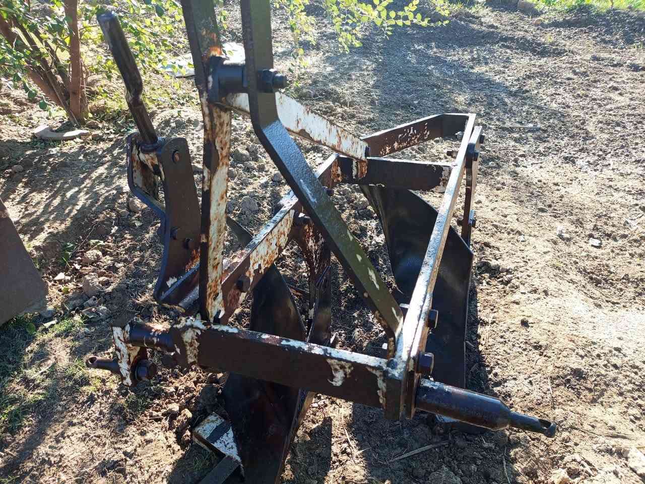 السلام عليكم للبيع فدان يمنر شركه بلادي مكان بغداد الاتصال على الرقم ***********
