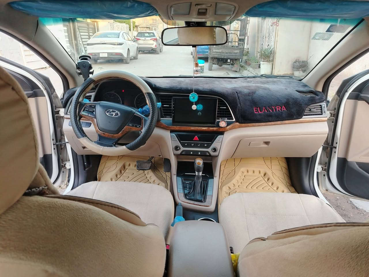 النترا للبيع موديل ١٩
خليجيه سوبر
سنوية بسمي 
محرك كير تبريد
خير من الله
مكان البياع حي العلام
رقم الهاتف ***********
                ***********
السعر 155 وبيها مجال
