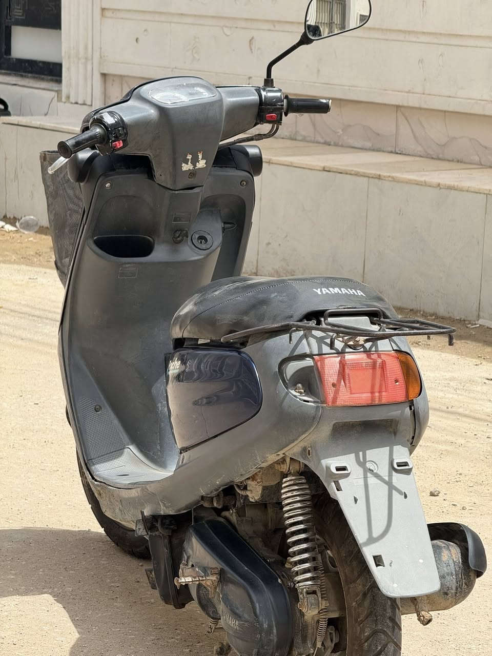 سلام عليكم دراجه للبيع
دراجه شغاله وكلشي مبيه 
ومستعجل على بيعته وسعره 
400 وبيه مجال بسيط
رقم ***********
