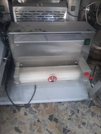 فتاحه البيتزا ٠٧٨١٣٩٣٧٣٨١