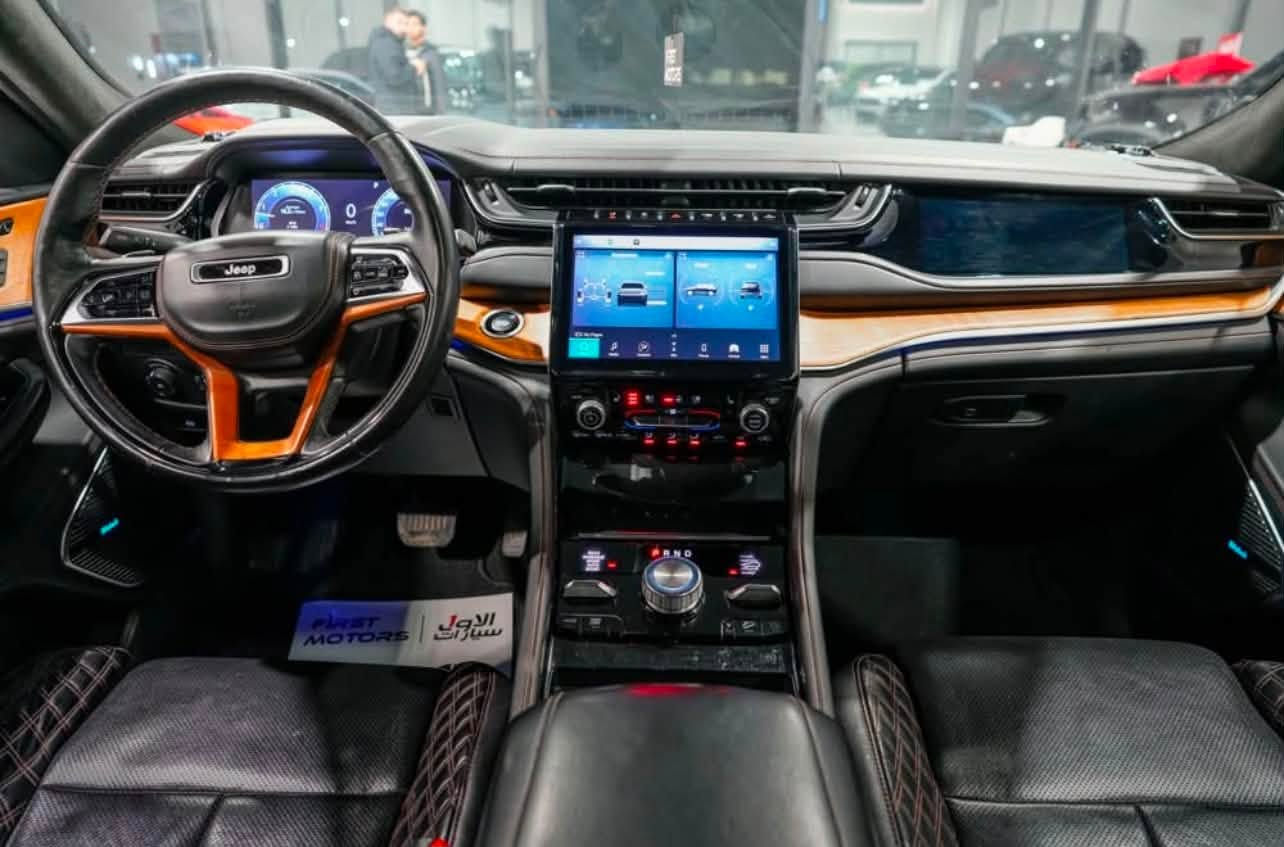 جيب موديل 2022 سومت
فول مواصفات 8 سلندر فورويل جكات 3 شاشات 
المحرك : V8 5.7
ممشى السيارة: 73 الف 
موصفات:
رباعي 4x4
  نظام تعليق هوائي (جكات).
  قيادة ذاتية عند المنعطفات.
  رادار امامي مع مانع تصادم .
  نظام الرؤية الليلية.
  تحذير الخروج عن المسار .
  مستشعر نوم السائق مع نظام التوقف الآلي
  تحذير النقطة عمياء ٥ .
  نظام تحذير عند التقاطعات.
  نظام تحذير عند تجاوز السرعة المحددة.
  نظام عرض المعلومات على الزجاج الامامي (HEAD UP
(DISPLAY
  نظام تقليل الضجيح داخل المقصورة.
  إنارة محيطية.
  شاحن موبايل وايرلس.
  تعديل وضعيات مقود السائق كهربائيا.
  مرايا تعتيم ذاتي.
  المرايا الجانبية قابلة للطي كهربائيا
مرايا الجانبية فاد
ظام الصوت من ماكنتوش مع 19 سماعة.
ويل قياس 21 انج .
* سقف بانوراما .
  شاشه كبيرة 10.1 انج .
  شاشة للراكب الأمامي .
  لوحة القيادة بقياس 12 أنج.
5 كاميرات خارجية مع بخاخات ماء للتنظيف.
 كاميرا للمرأة الداخلية.
  تصوير حراري ليلي .
  المصابيح الأمامية زنون .
  كشافات الضباب زنون .
  دخول ذكي.
  بصمة على 5 ابواب للدخول الذكي.
  تشغيل عن بعد .
  الصندوق الخلفيي كهربائي .
  فتح الصندوق الخلفي مع حركة القدم.
أقل
  فرش المقصورة الداخلية من الجلد الطبيعي الفاخر.
  اضافات من الخشب الطبيعي للمقصورة الداخلية.
  ذاكرة لحفظ وضعيات الجلوس للمقاعد الأمامية
  مساج للمقاعد الامامية .
  المقاعد الأمامية كهربائية .
  المقاعد الأمامية تبريد وتدفئة .
  المقاعد الخلفية تدفئة وتبريد .
  ستائر للشبابيك الخلفية.
  انارة داخلية LED متعددة الالوان .
  حساسات امامية وخلفية .
  5 راكب .
  مكيف خلفي مع وحدة تحكم منفصلة .
  تدفئة مقود القيادة.
  مانع تصادم خلفي .
  بلوتوث تلفون .
  محدد سرعة .
  نظام بريك اوتماتيكي

مكان السيارة اربيل 📍

للاستفسار: (***********)
