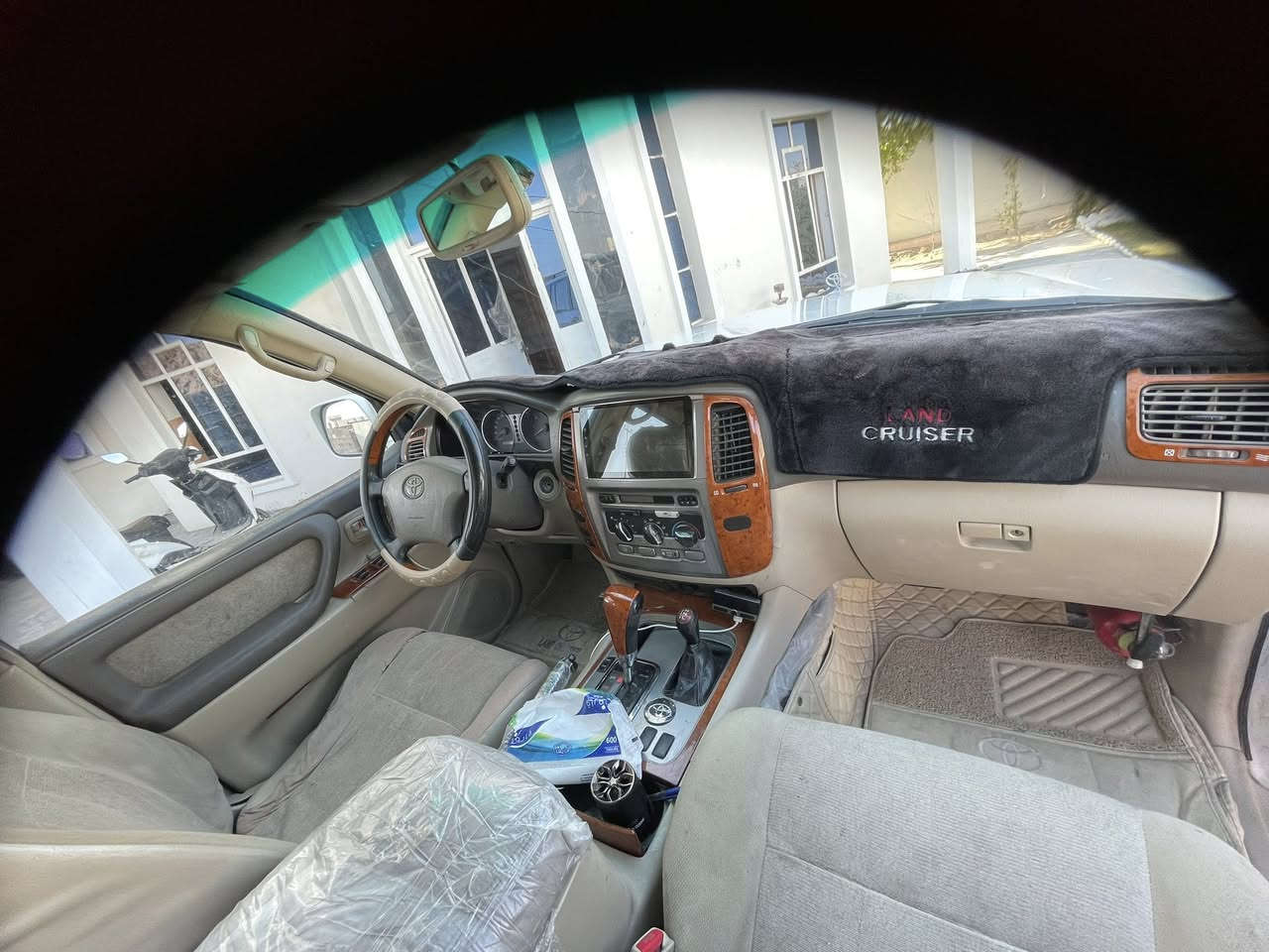 سلام عليكم لاندكروز 2006فول مواصفات ثلاجه تبريد 3قطع ثلج ❄️ لايت زنون تخم تاير دلوب اصلي جاهزه سنويه 29تحويل ثاني يوم صبغ بيه مكانات أبيع عام حته ماتعبك بدون حادث قوي بيه طخات  بسيطه  لا كلبه ولا تجيه امراوس فقط لاندكروز من 8 فوك مكلوبه عادي صبغ عام عادي  ضرر ميهم بس امنسبه رقمي 👈***********
